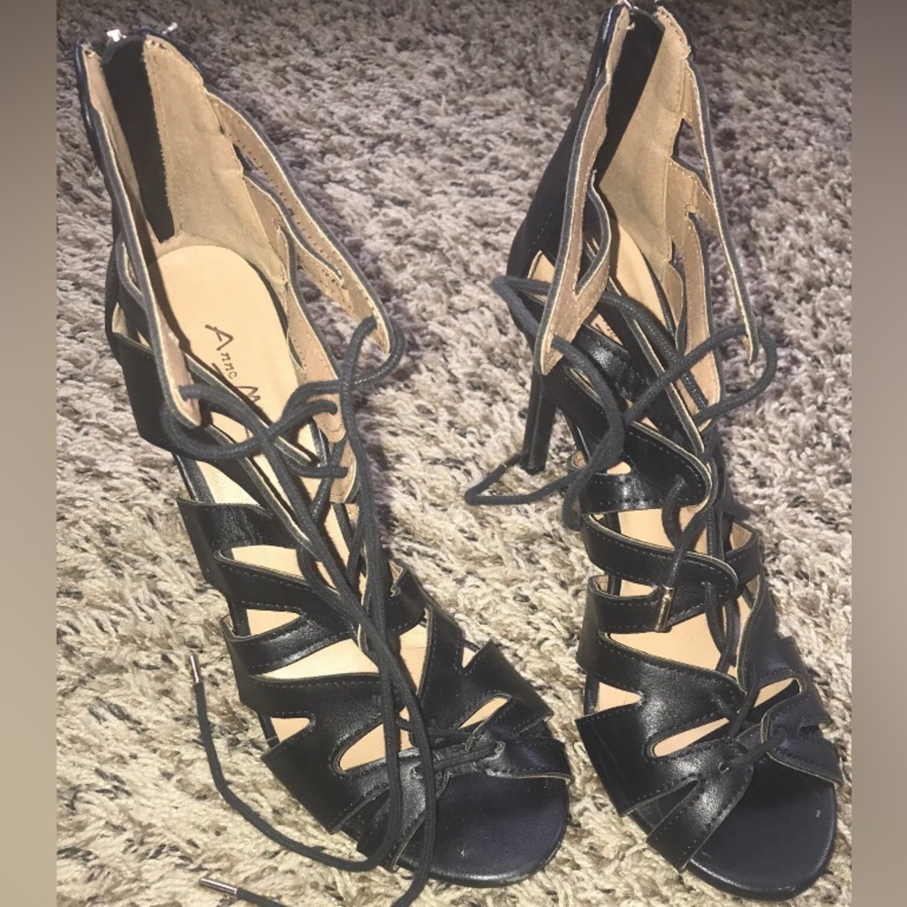 Anne Michelle Black strappy heels Sz. 8.